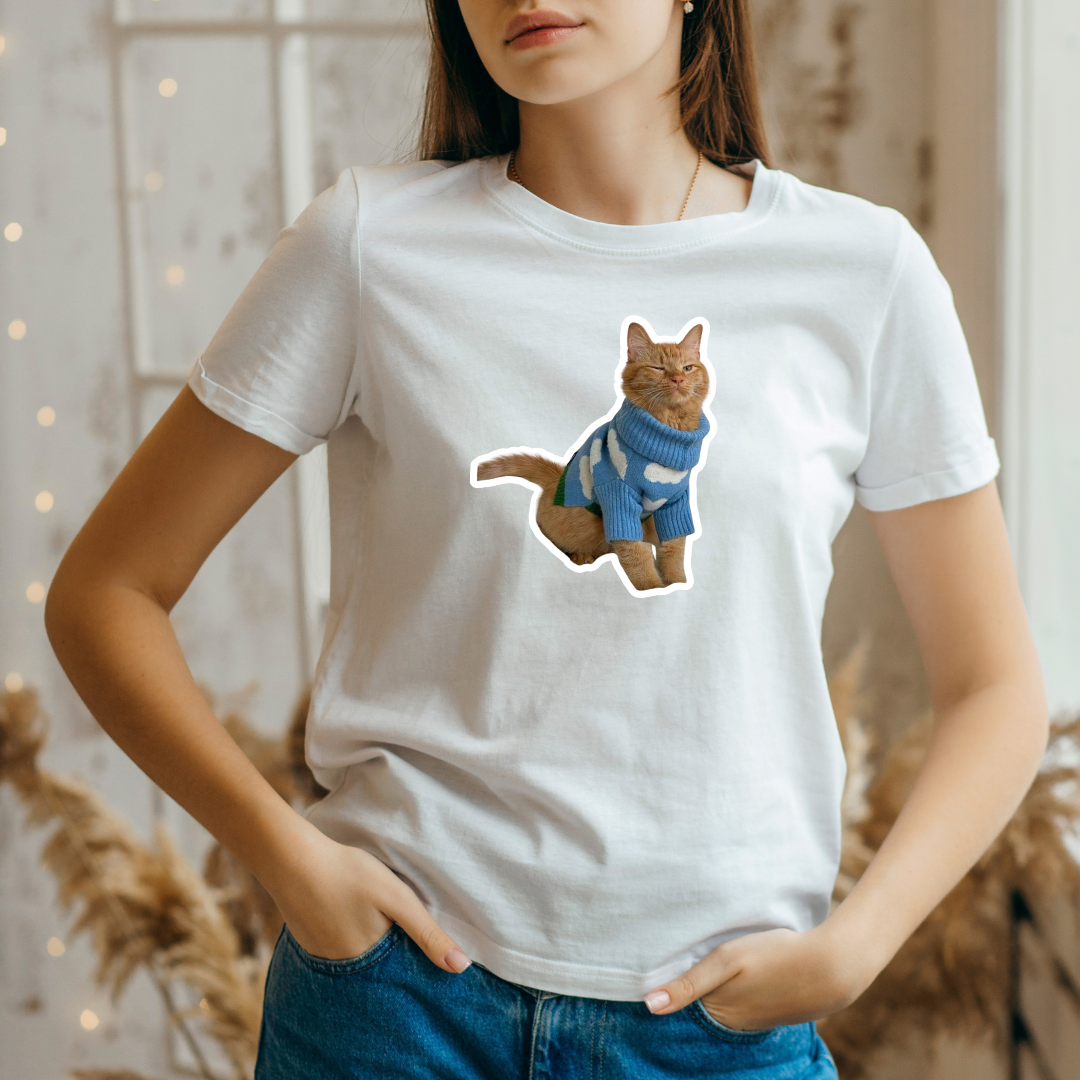 T-shirt with customized cat print