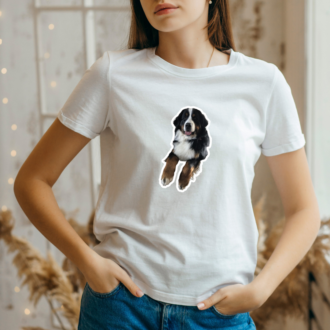 T-shirt with customized dog print